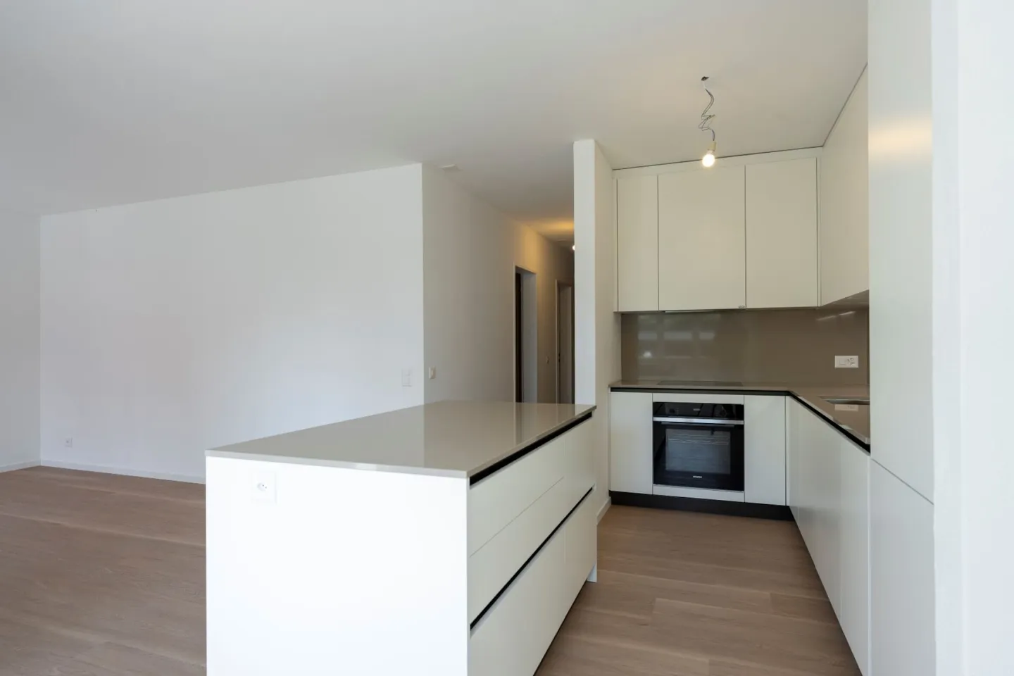 Rental apartment in Magliaso, 3.5 rooms renovated - Photo 1 of 11