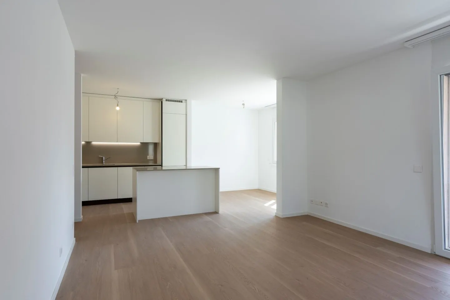 Rental apartment in Magliaso, 3.5 rooms renovated - Photo 3 of 11