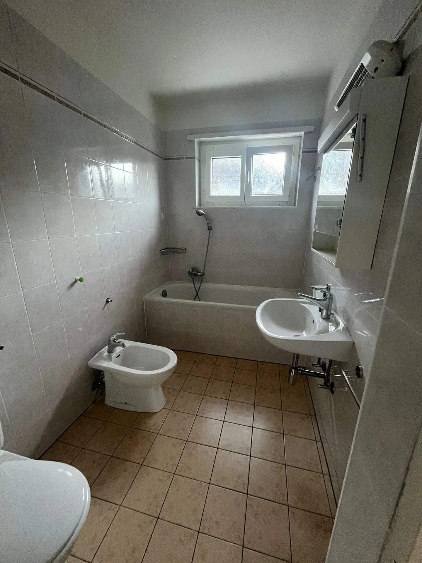 PREGASSONA - APPARTAMENTO DI DUE E MEZZO STANZE IN AFFITTO - Foto 5 di 7