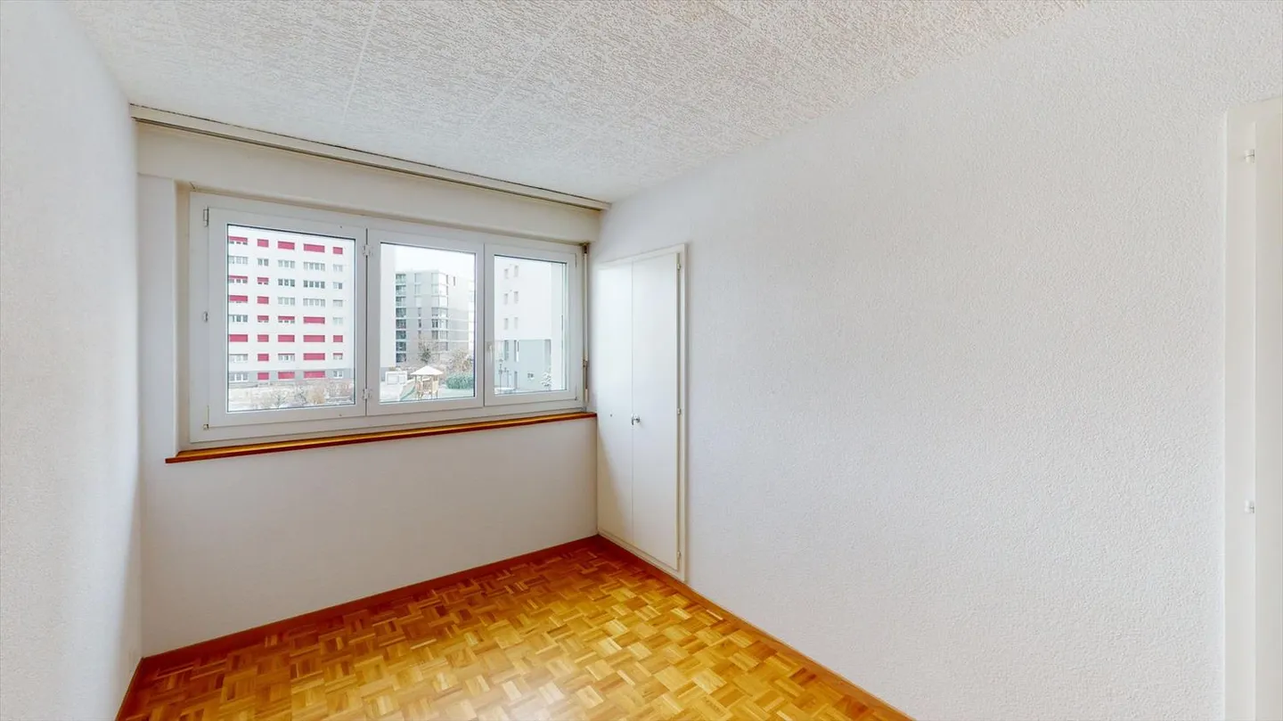 Bel appartement avec une vue panoramique - Photo 8 sur 9