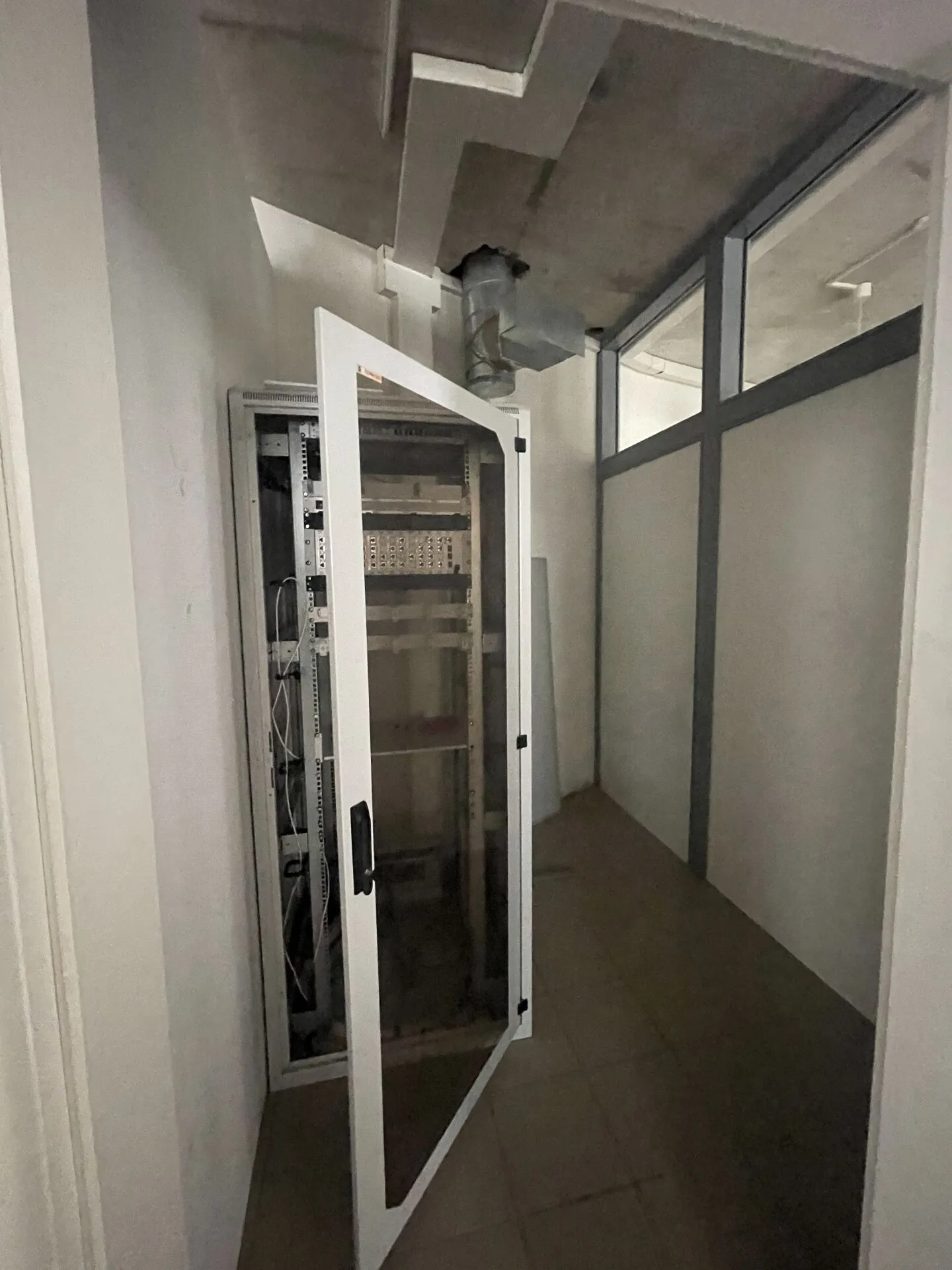 Espaces commerciaux avec dépôt - Photo 8 sur 9