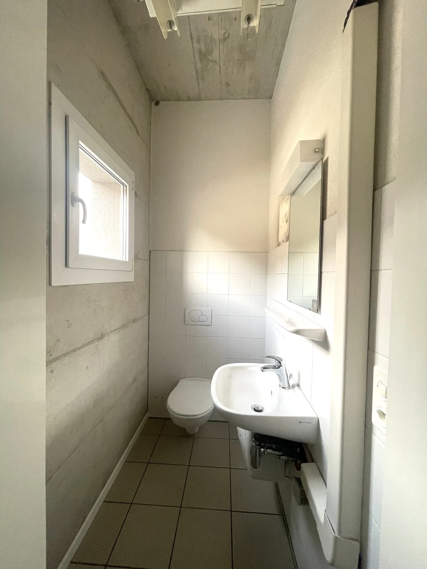 Espaces commerciaux avec dépôt - Photo 9 sur 9