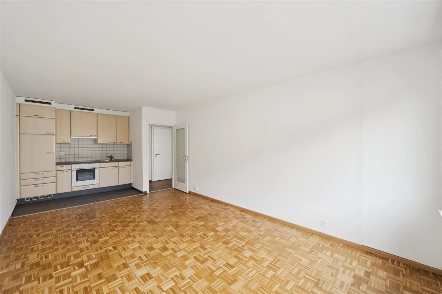 Rent without deposit - Your new home awaits - Photo 4 of 9