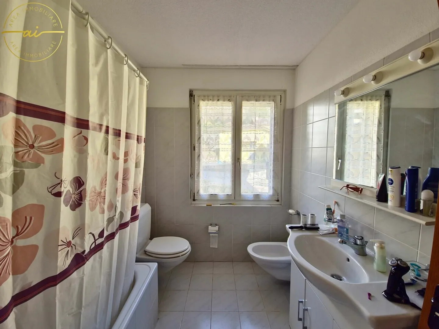 APPARTEMENT 3.5 PIÈCES DANS UN QUARTIER CALME ET BIEN SERVI - Photo 12 sur 13