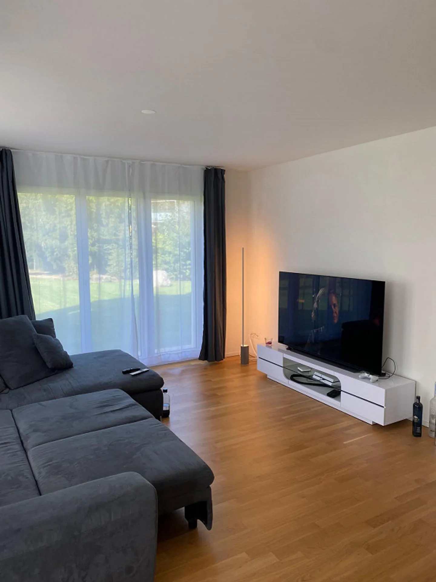 Charming 3.5-room apartment with spacious balcony - Photo 5 of 9