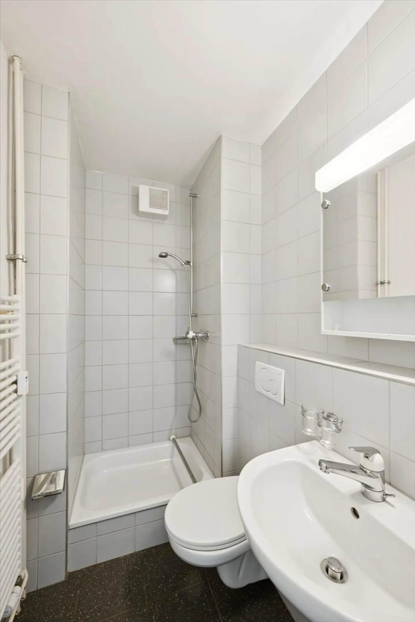 Rent without deposit - Your new home awaits - Photo 9 of 9