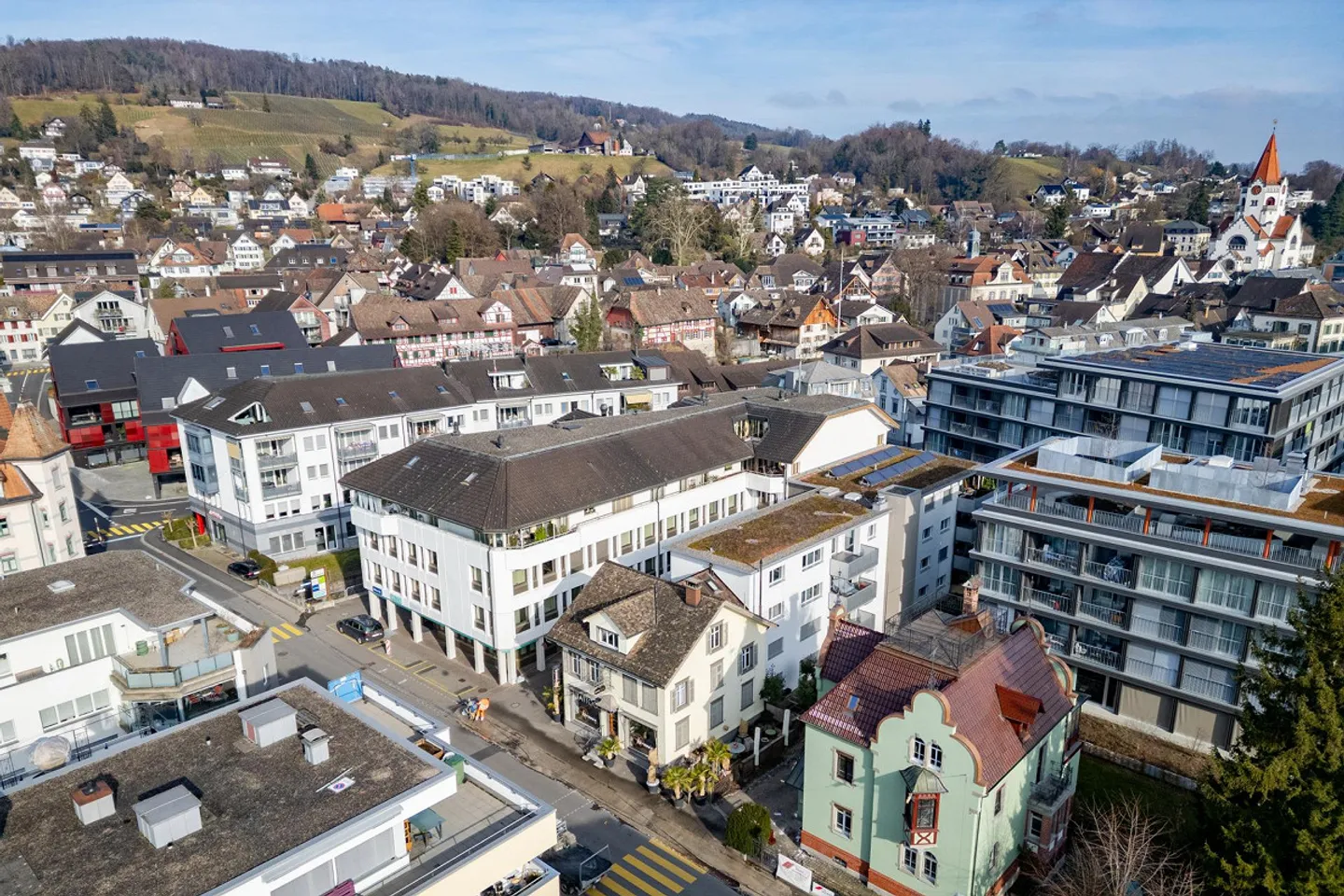 Appartamento attraente nel centro città - Foto 3 di 14
