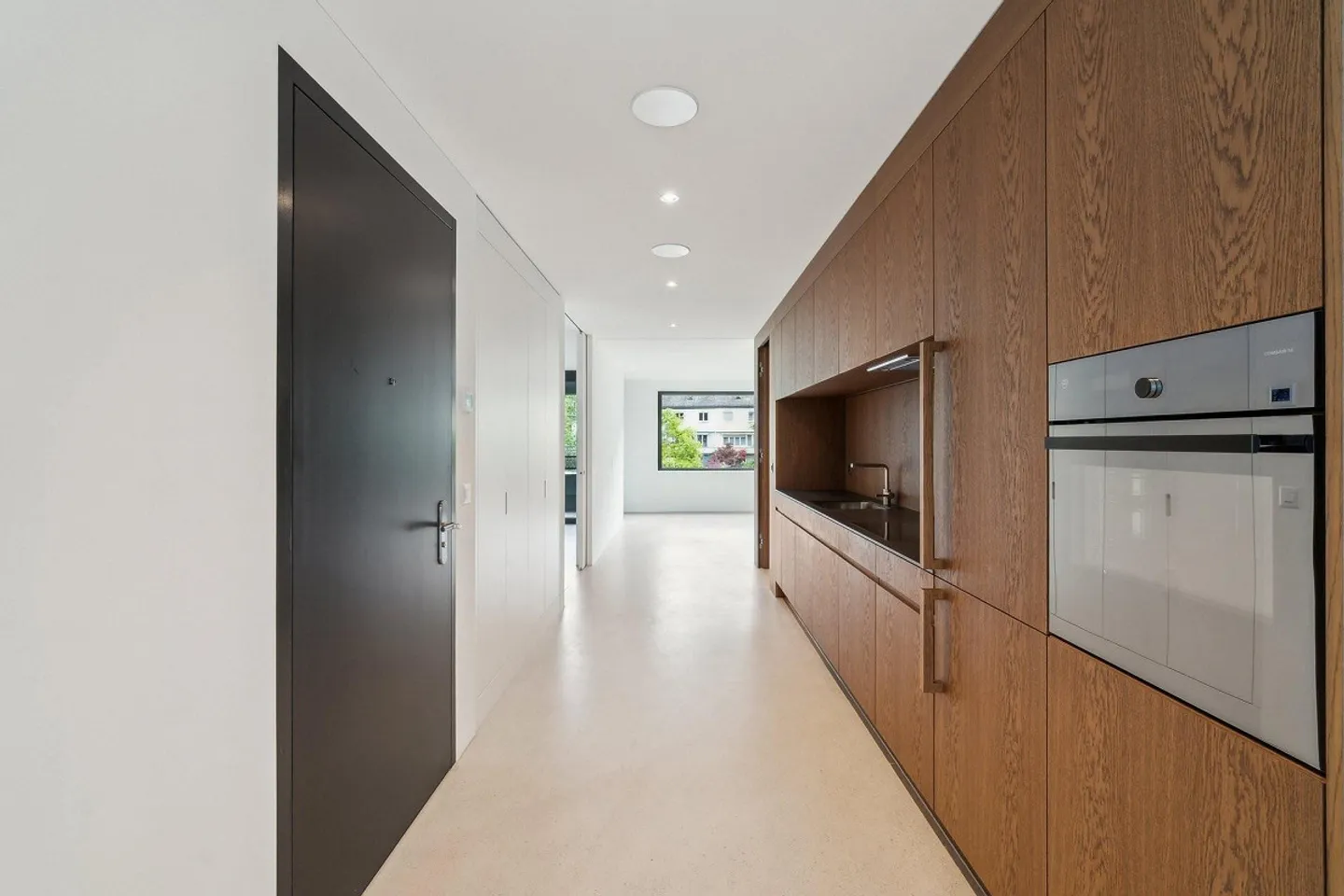 Modern 3.5 Room Apartment in Zurich-Seefeld - Photo 1 of 10