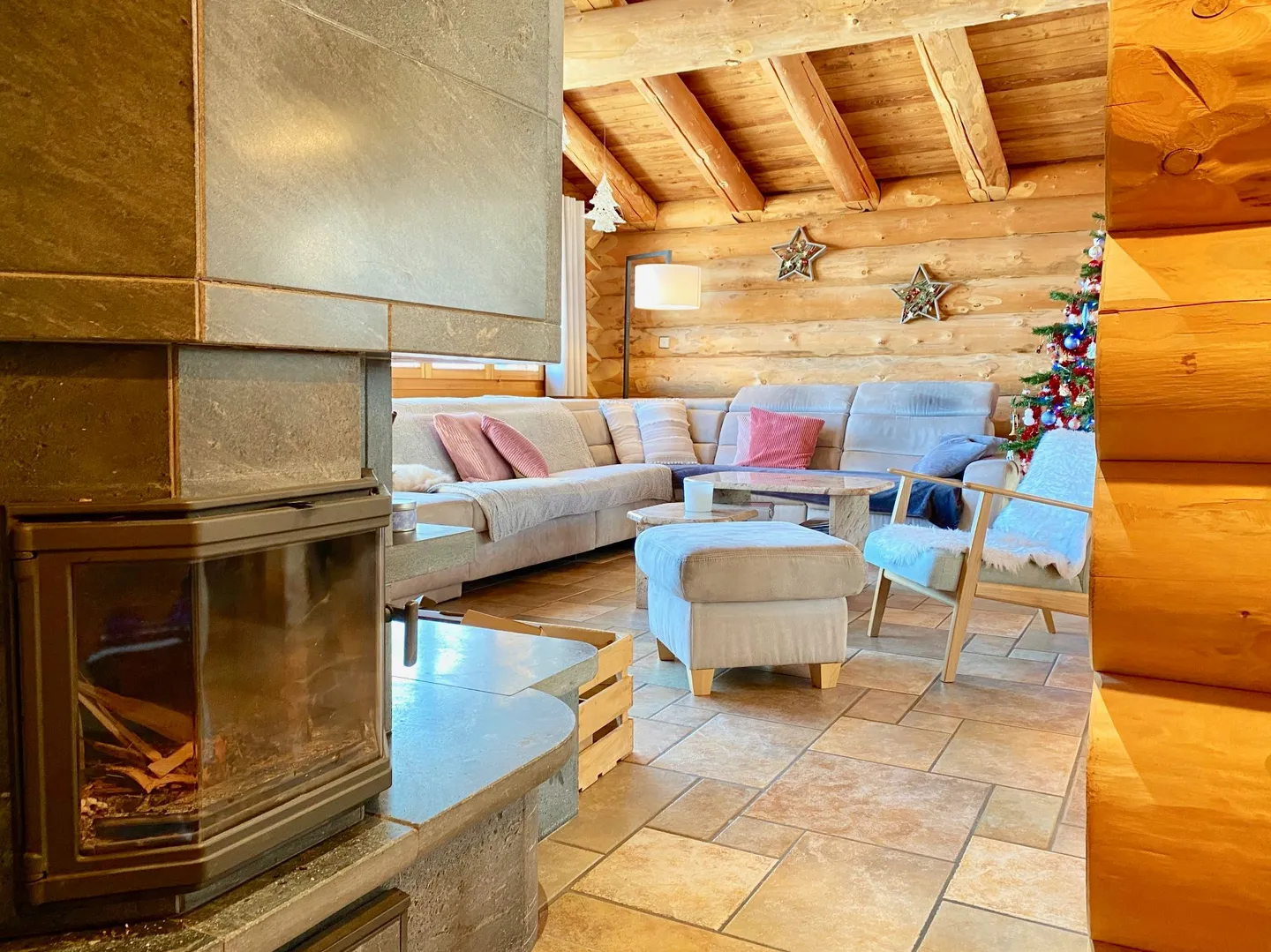 Chalet-Villa mit Bergblick - Foto 12 von 13