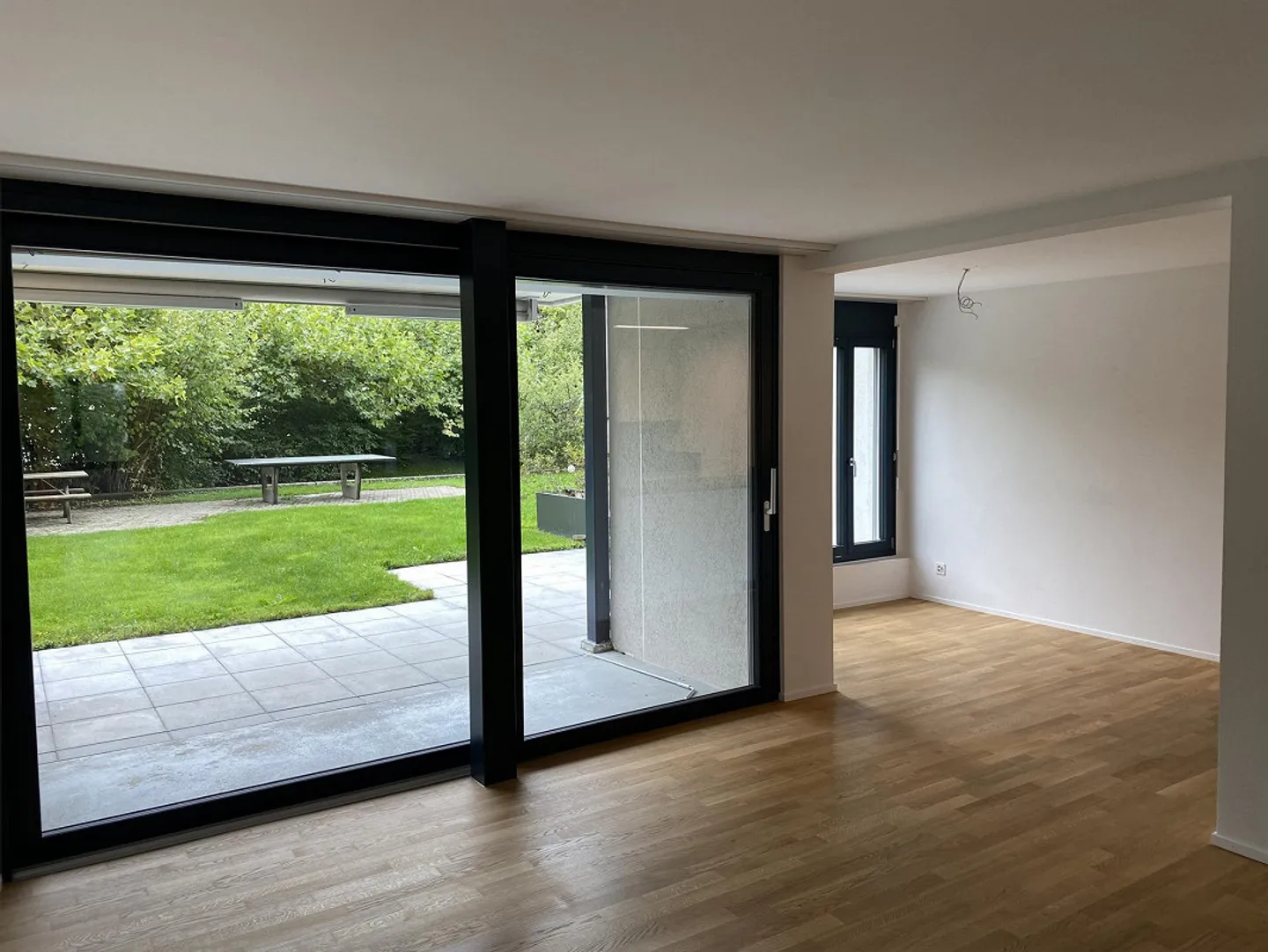 Enjoy from summer: Garden and modern apartment! - Photo 4 of 8