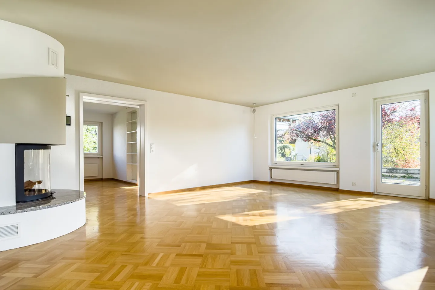 Générosité de la Maison et de la Propriété - Photo 1 sur 4