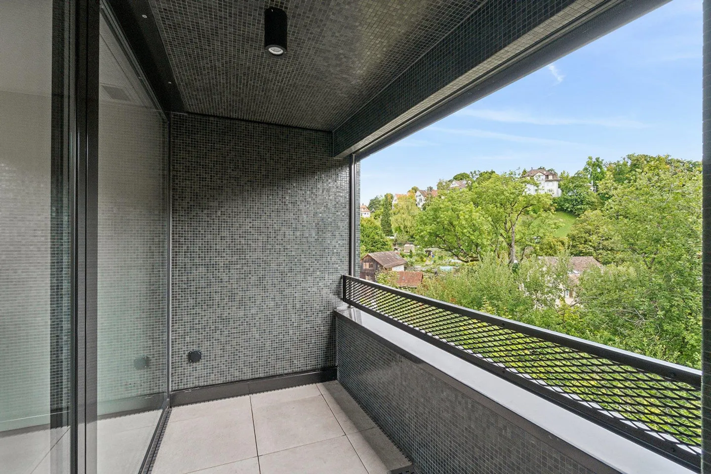 Modern 3.5 Room Apartment in Zurich-Seefeld - Photo 10 of 10
