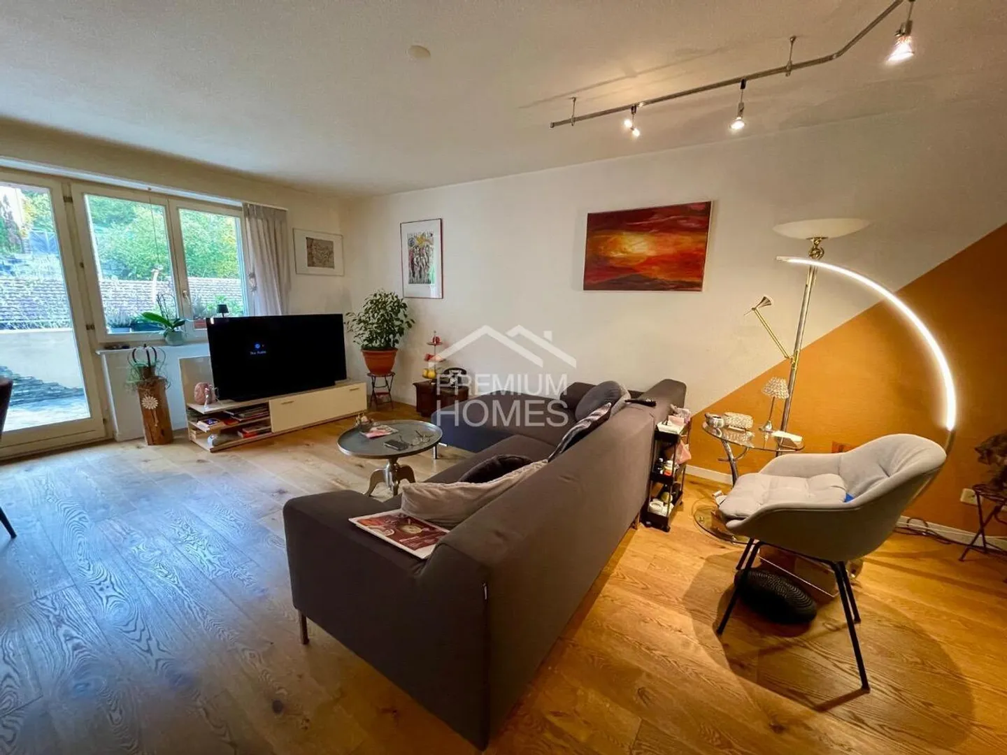  Grosszügige Wohnung mit Hobbyraum  - Foto 5 von 12