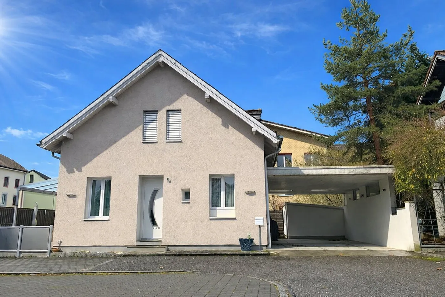 Charmantes Einfamilienhaus in Münchenstein - Foto 3 von 13