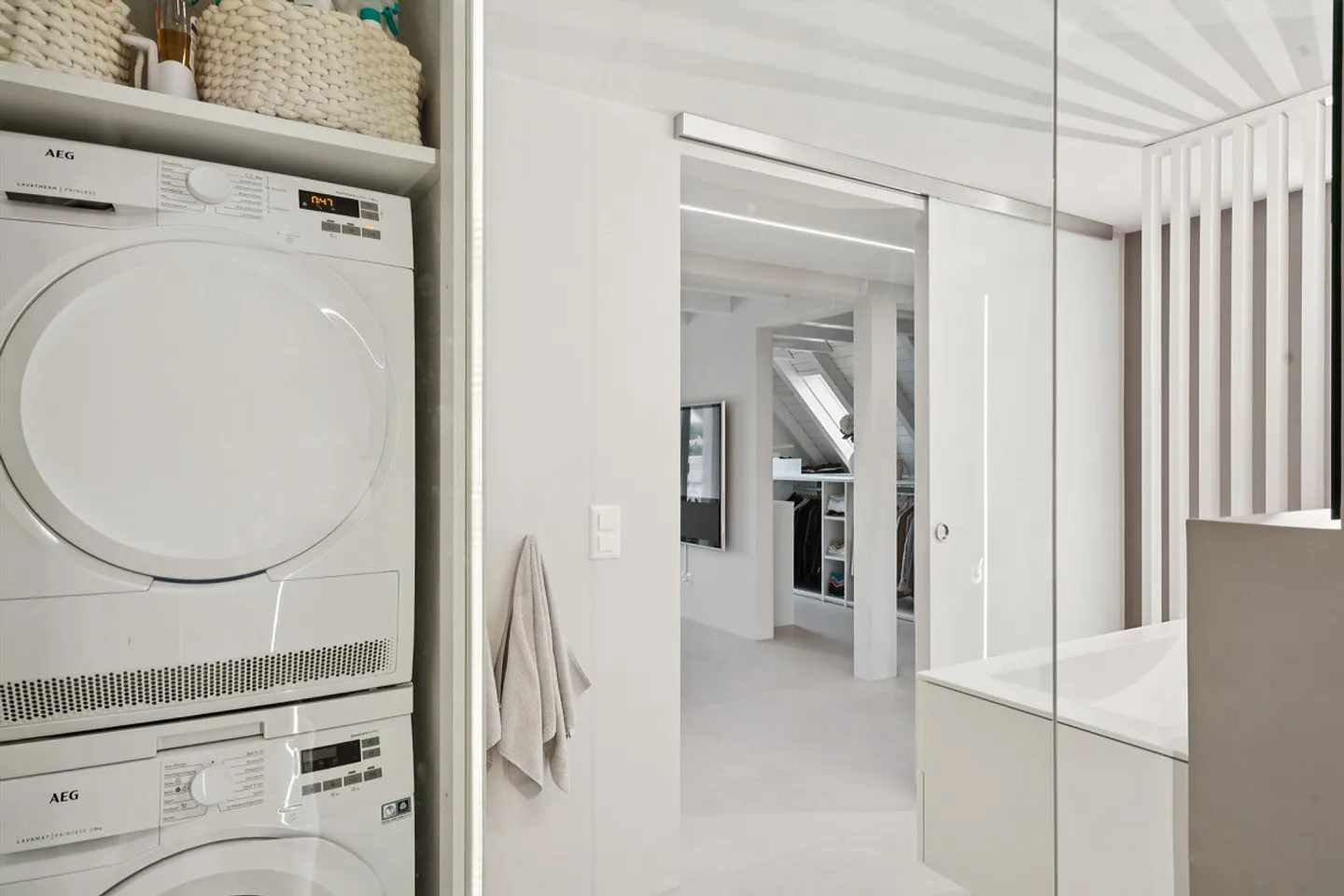 Exklusive Maisonette-Dachwohnung - neu renoviert mit modernem  und hochwertigem Ausbau - Foto 10 von 21