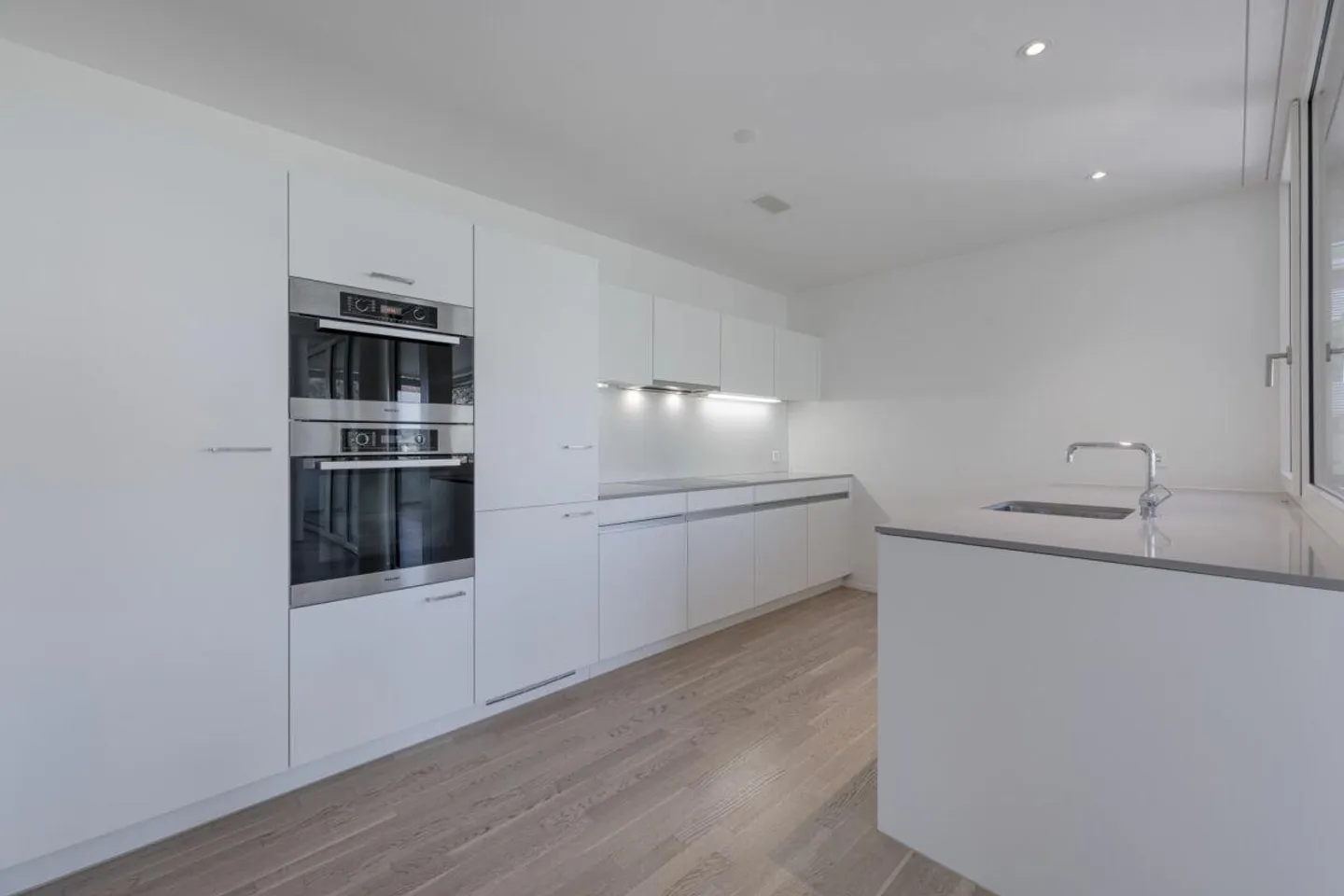 Geräumige Familienwohnung in Bergdietikon - Foto 2 von 11