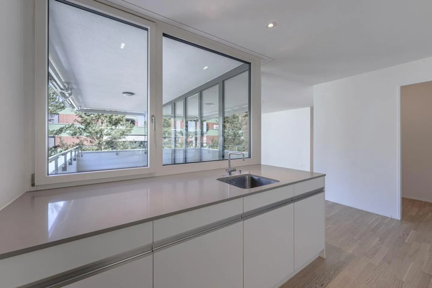 Geräumige Familienwohnung in Bergdietikon - Foto 3 von 11