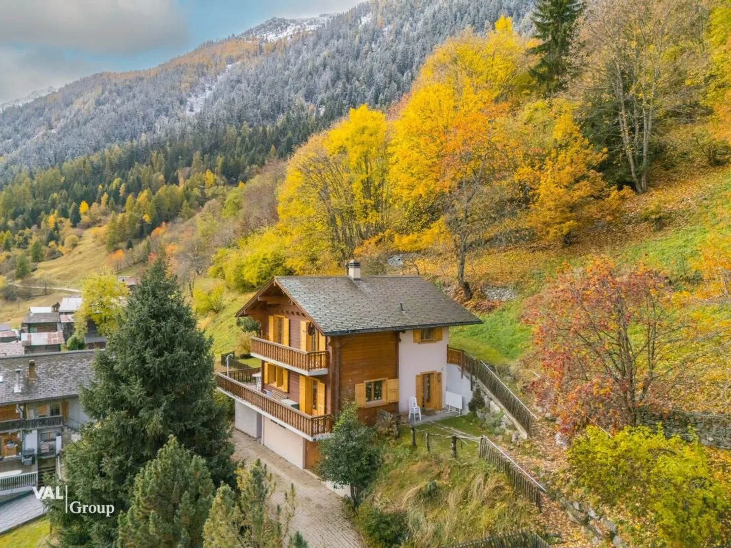 Charming Chalet in Val d'Hérens - Photo 2 of 20