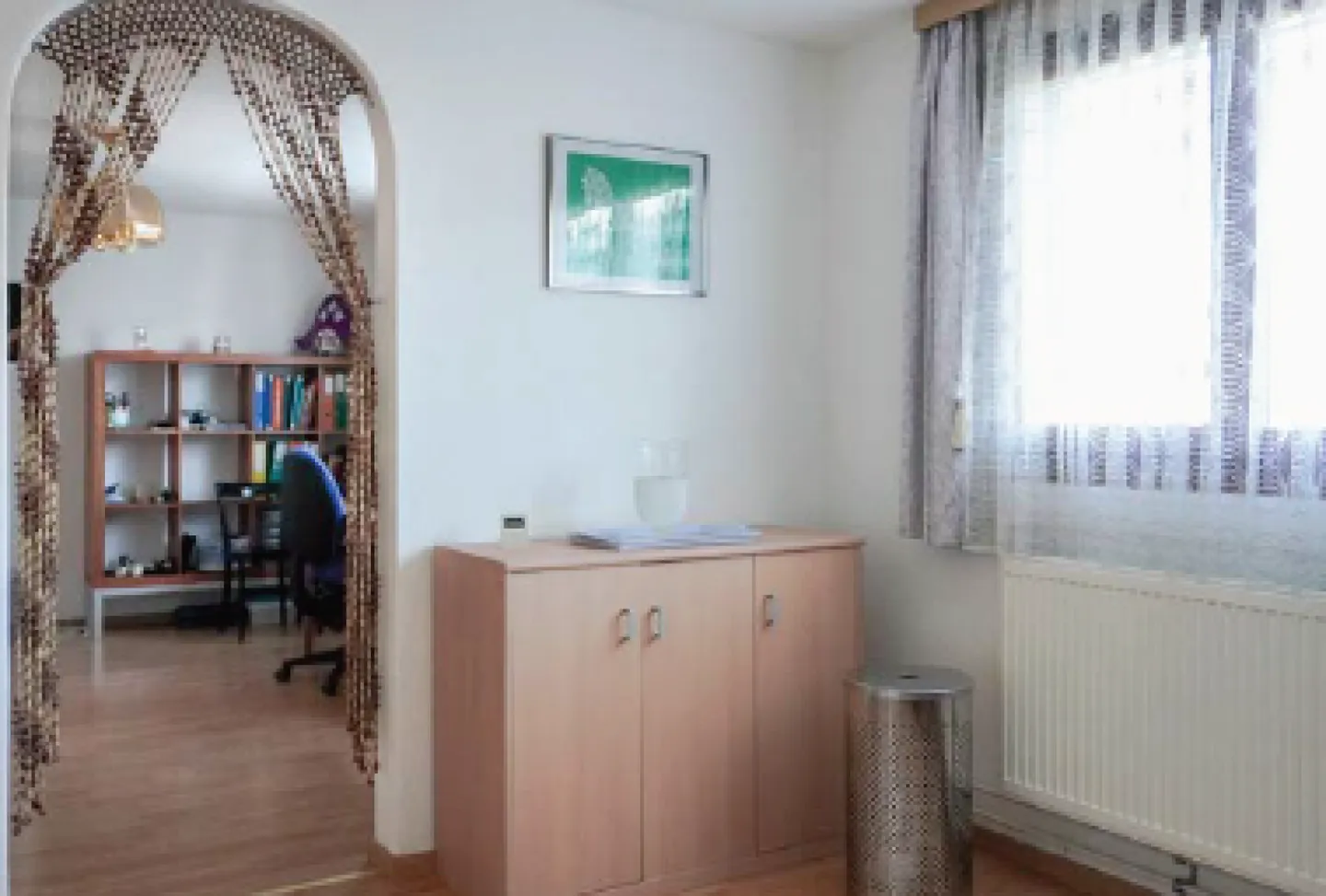 Casa unifamiliare indipendente di 5 stanze con garage, cortile, balcone, giardino e bella vista - Foto 11 di 13