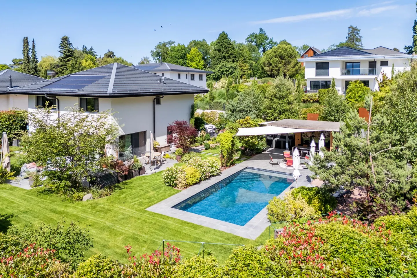 Splendida villa con piscina a Chigny vicino a Morges - Foto 1 di 9