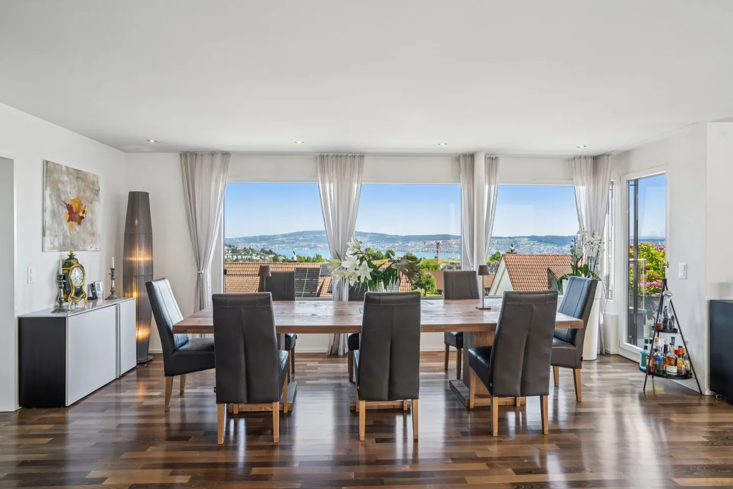 Villa familiare esclusiva con appartamento separato e vista lago - Foto 19 di 35