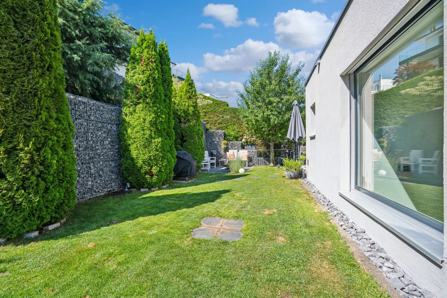 Villa familiare esclusiva con appartamento separato e vista lago - Foto 30 di 35