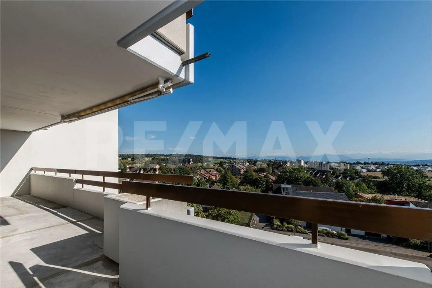 4½-ROOM APARTMENT ON THE FIFTH FLOOR WITH A DREAM VIEW - Photo 11 of 12