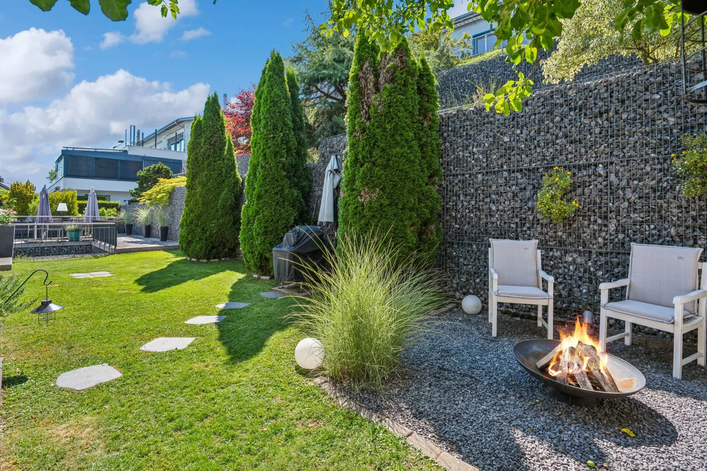 Villa familiare esclusiva con appartamento separato e vista lago - Foto 31 di 35