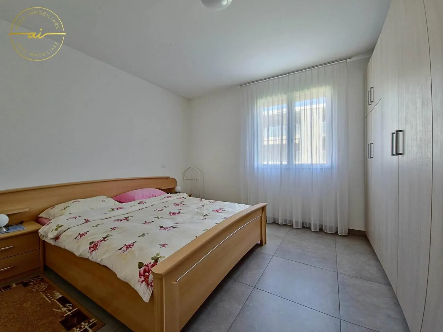 APPARTAMENTO 4.5 LOCALI A DUE PASSI DAL LAGO - Foto 6 di 11