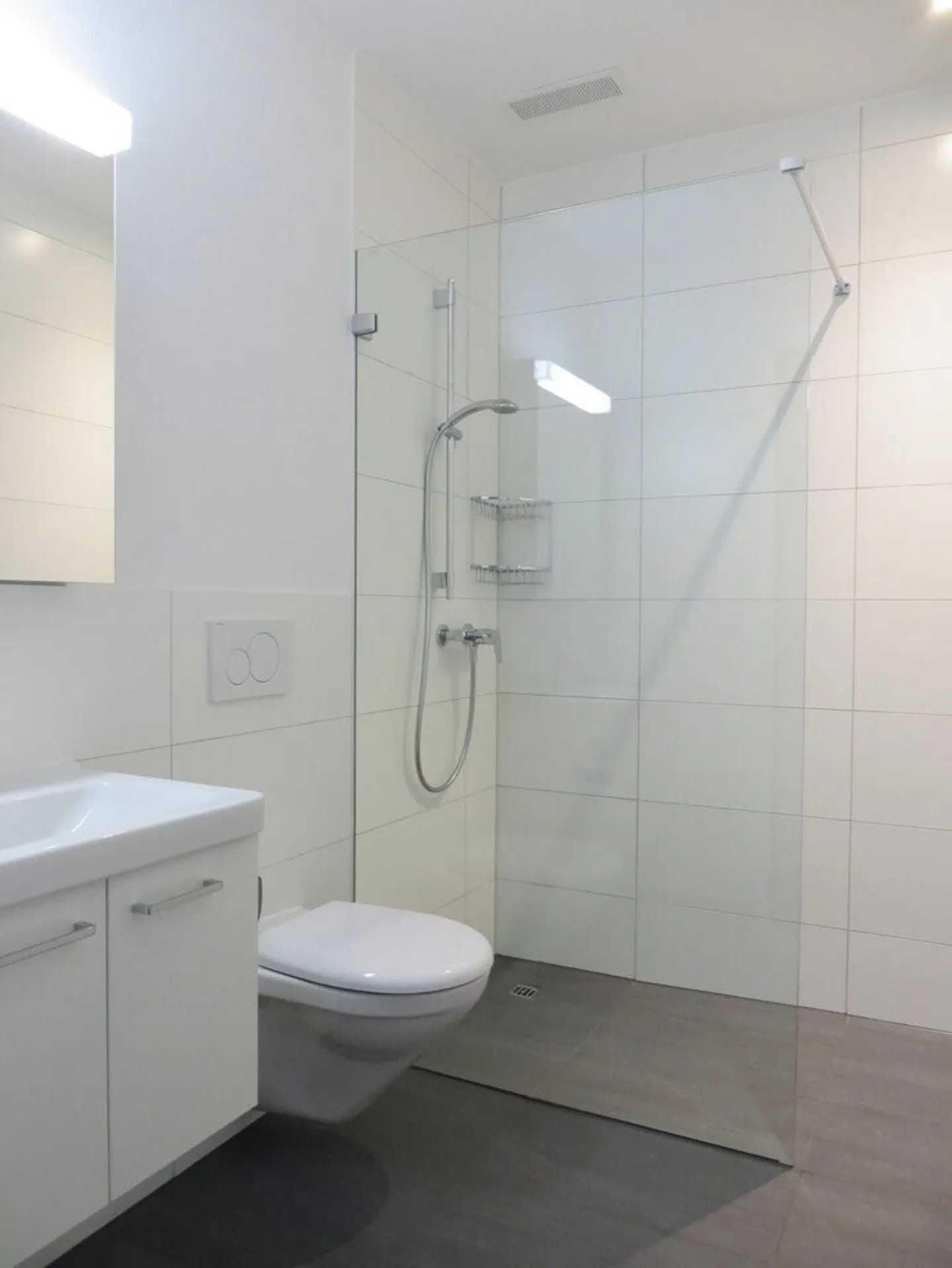 Vita moderna con un ampio balcone - Foto 5 di 6