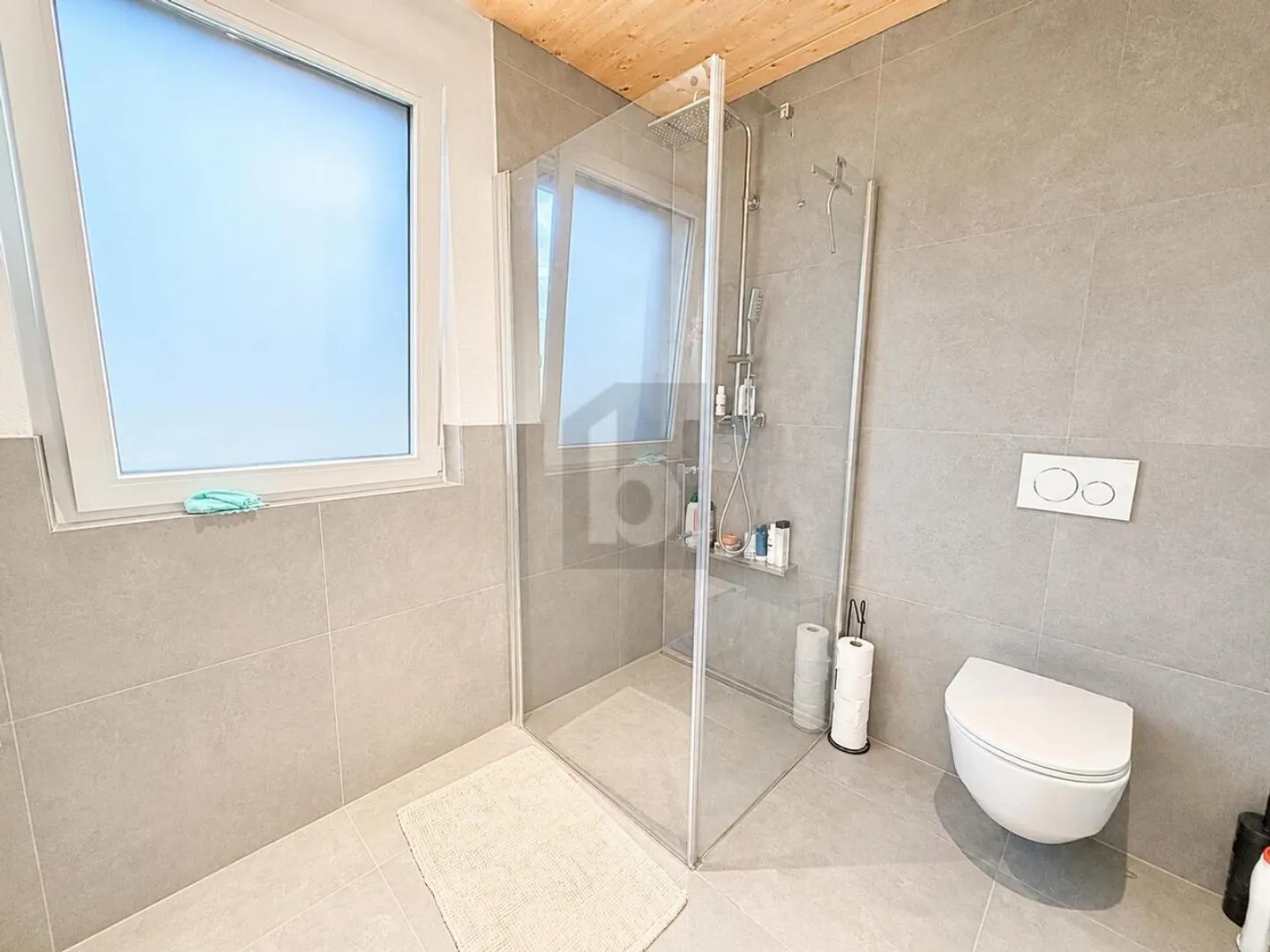 OFFERTE! MODERNO, CON GRANDE TERRAZZA - Foto 3 di 6