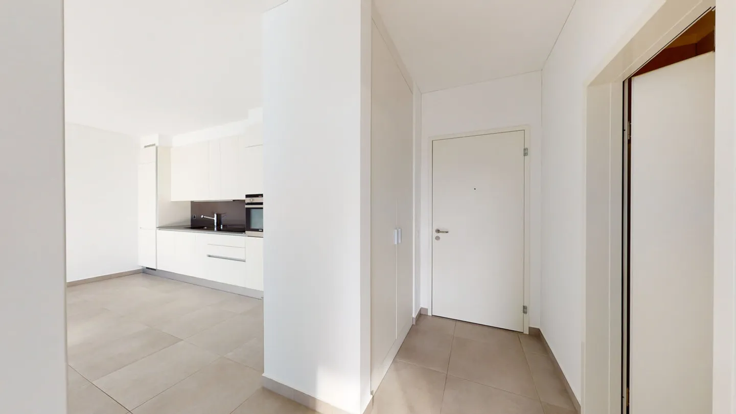 Appartamento moderno con terrazzo - Foto 2 di 8