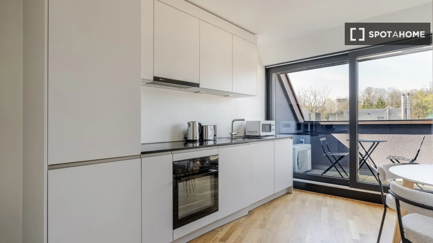 Appartamento in affitto - Foto 10 di 17