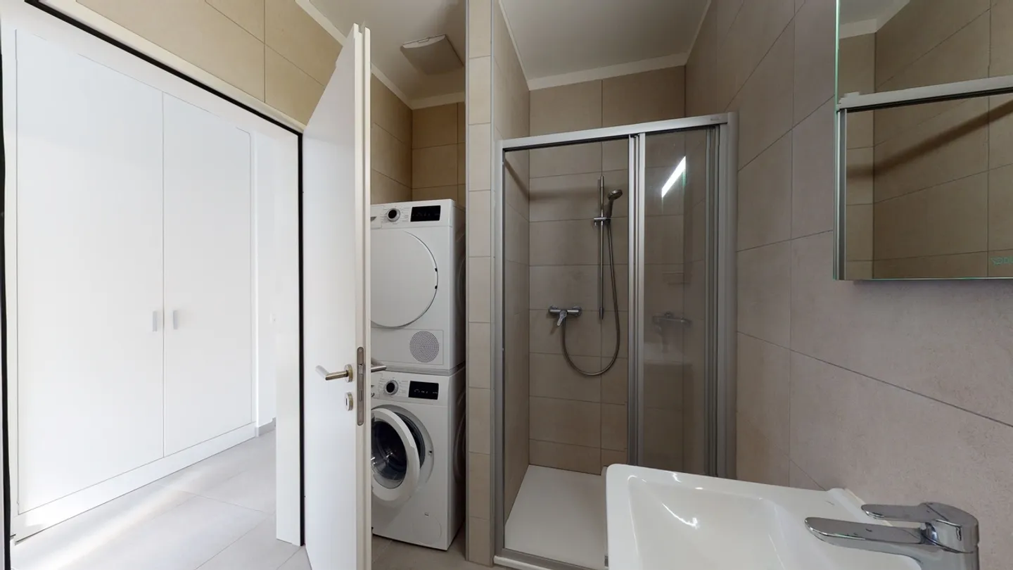 Appartamento moderno con terrazzo - Foto 8 di 8