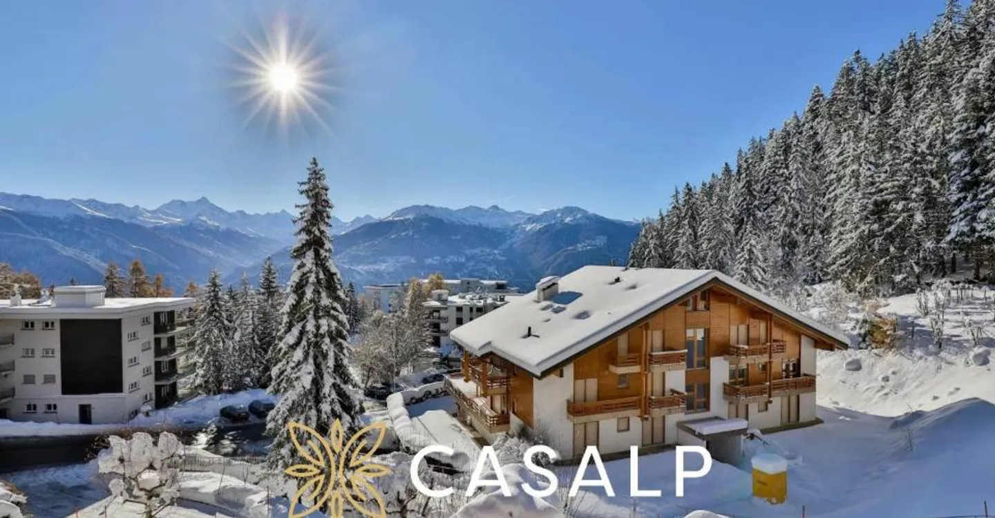 Superb 2.5 room renovated apartment at the foot of the slopes - Photo 2 of 12