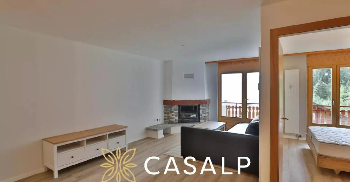 Superb 2.5 room renovated apartment at the foot of the slopes - Photo 4 of 12