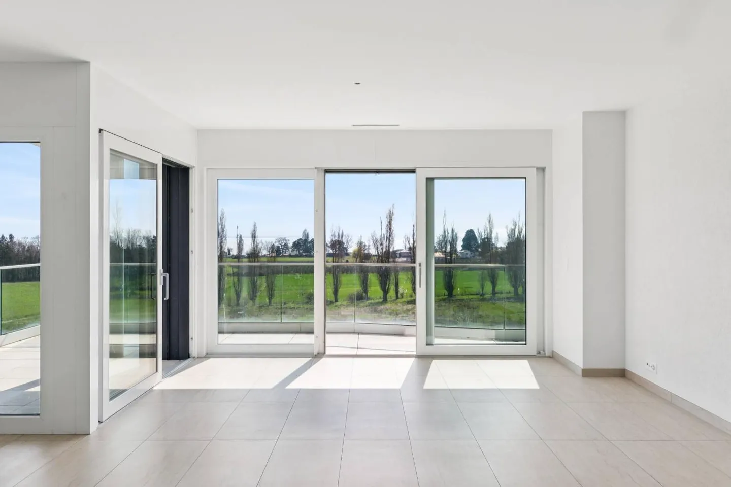 4,5-Zimmer-Dachgeschoss in Préverenges mit Blick auf den See & die Alpen - Foto 1 von 13