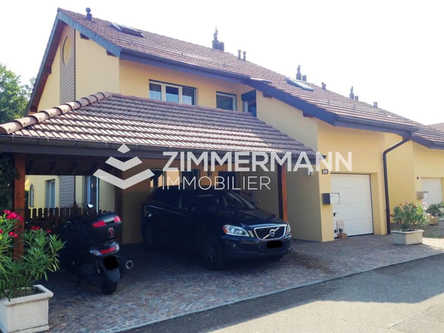 Villa,8,230 - Photo 4 of 11