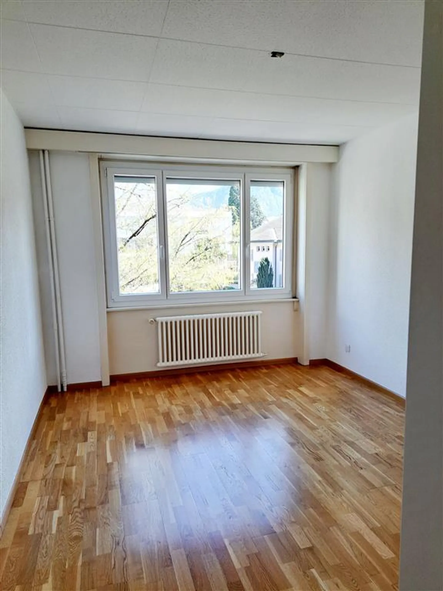 Apartment for rent - Photo 8 of 9