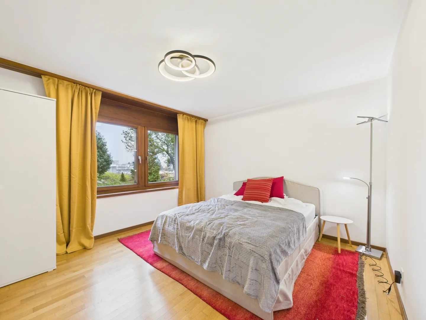 Appartamento servito moderno con 1 camera a Meilen - Tutto incluso. - Foto 1 di 6