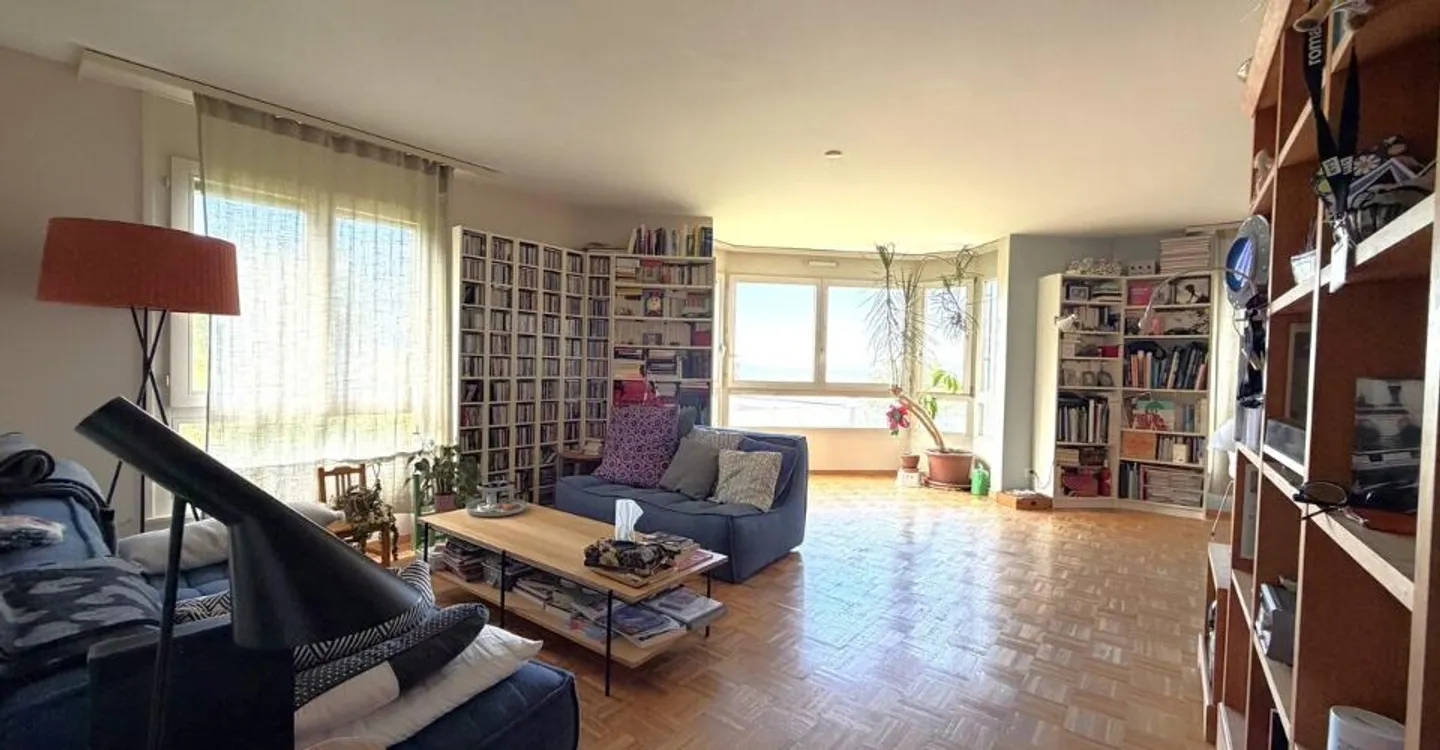 5.5-room apartments with unobstructed view of the lake - Photo 2 of 9
