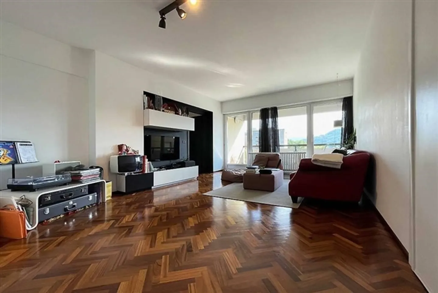 Appartamento di 3 1/2 locali con vista lago - Foto 2 di 11