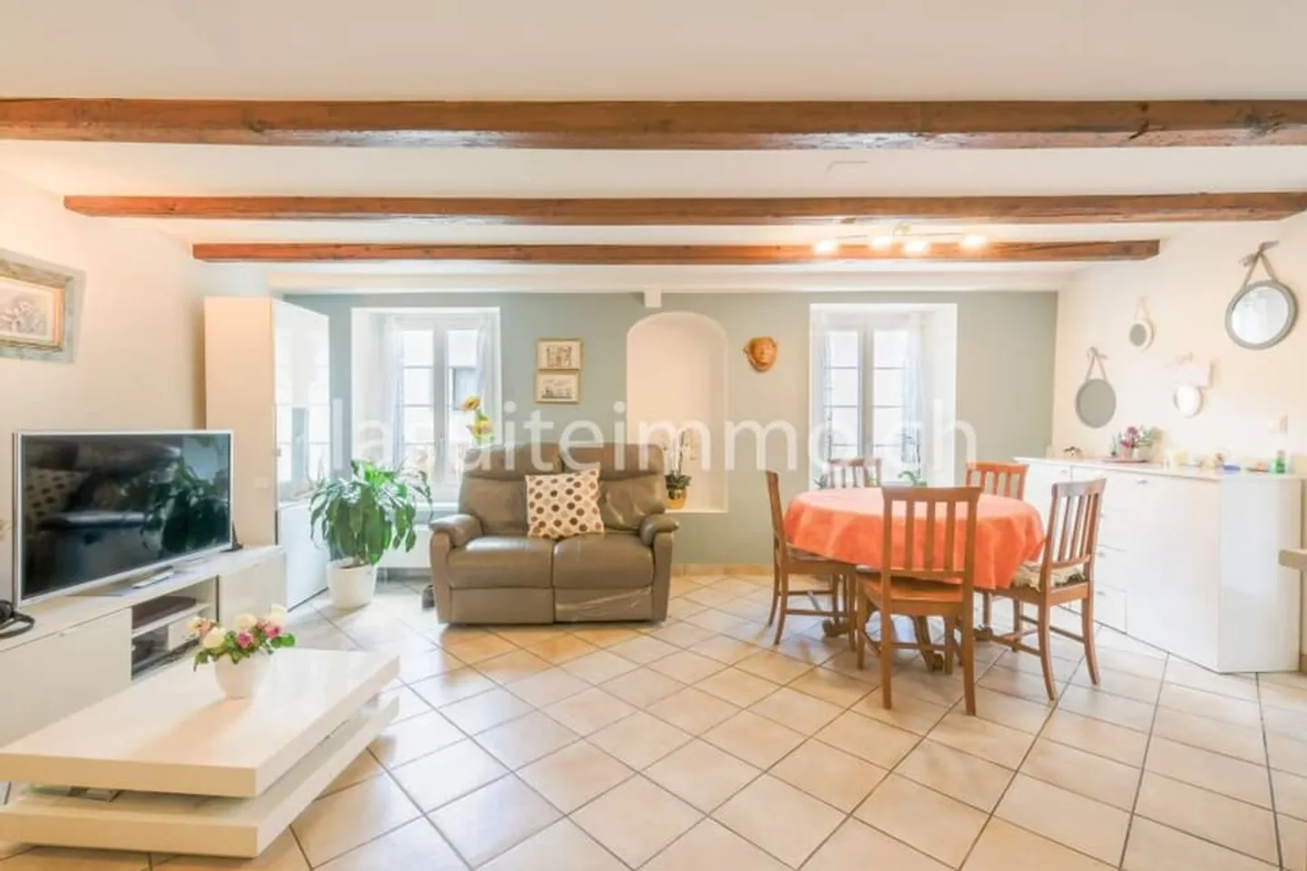 Vufflens-la-Ville - Maison / appartement en duplex - Photo 1 sur 1