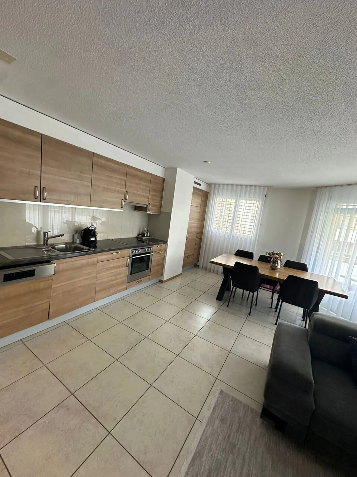 4,5-Zimmer-Wohnung im 1. Stock - Foto 2 von 9