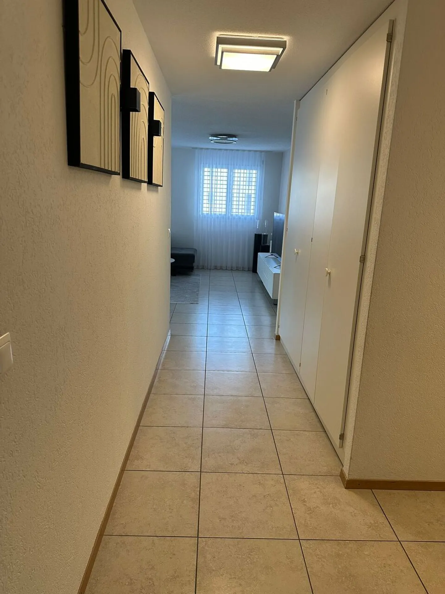 4,5-Zimmer-Wohnung im 1. Stock - Foto 3 von 9