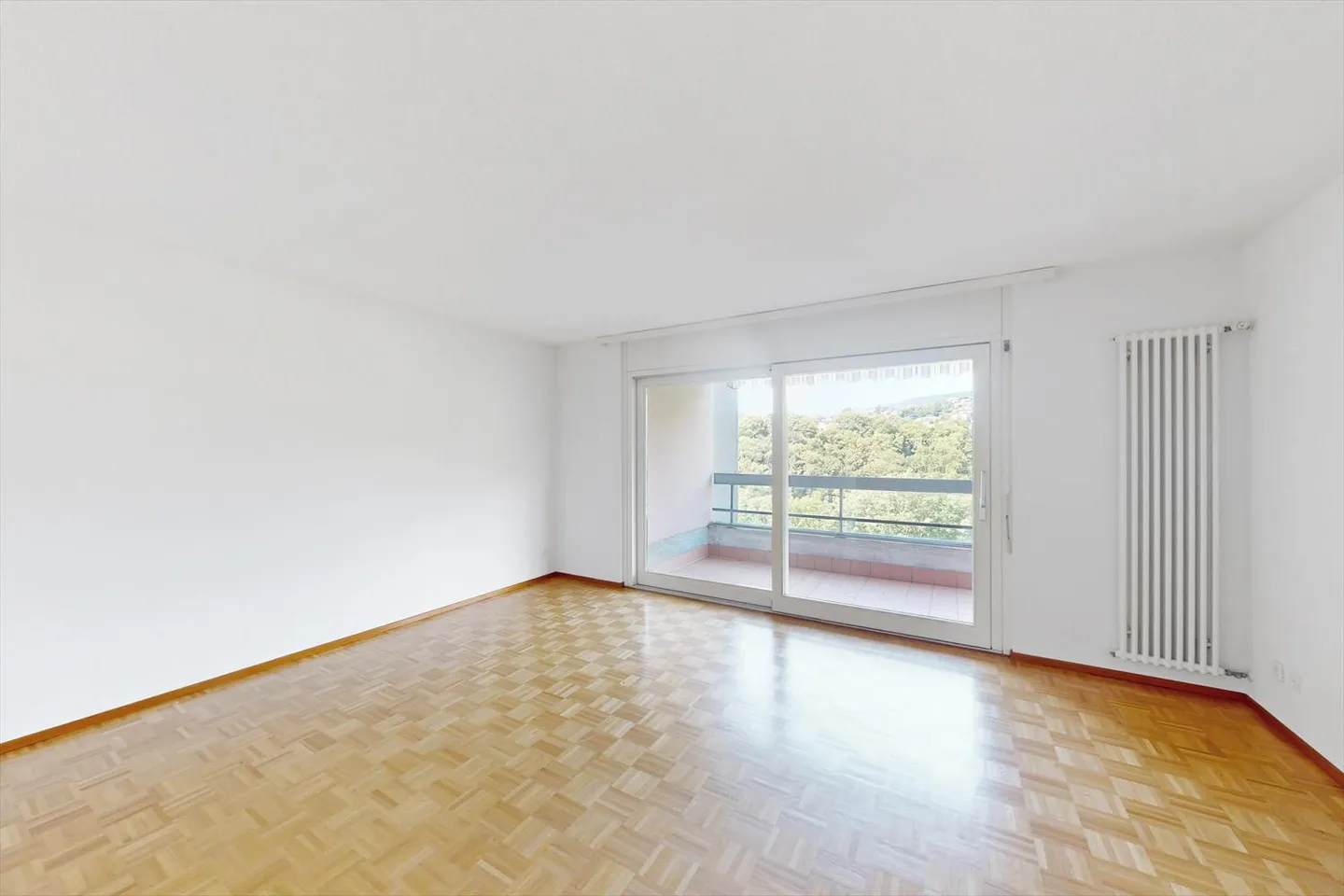 Élégance et tranquillité appartement 3.5 pièces immergé dans la verdure - Photo 2 sur 9