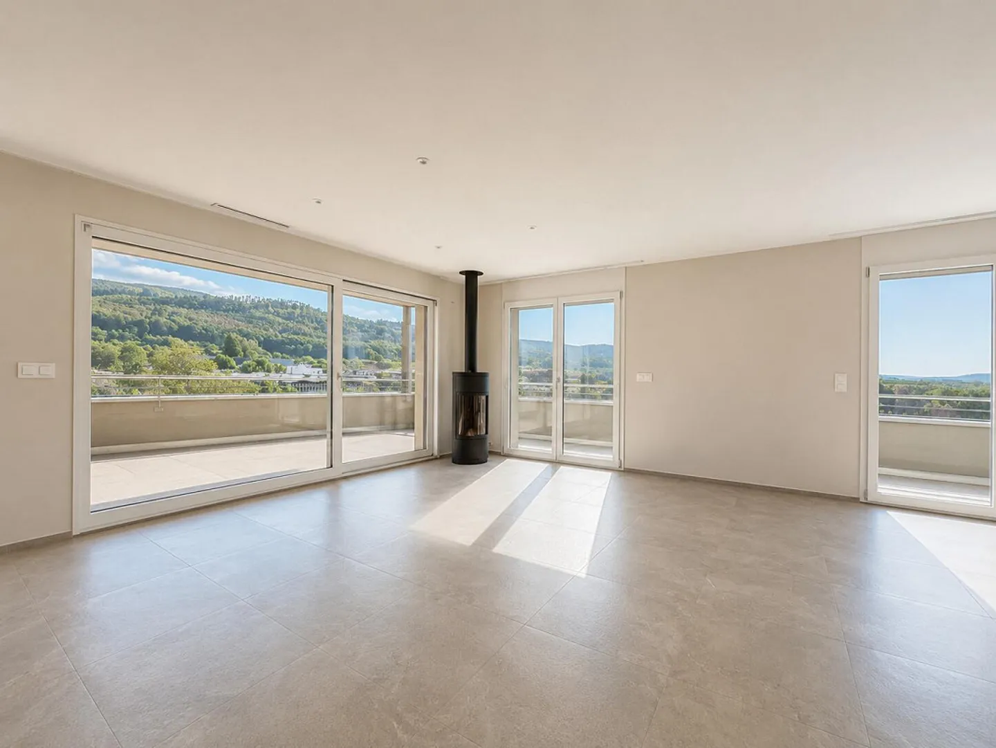 Modern mit Lift und grosser Terrasse mit Aussicht - Photo 2 sur 6