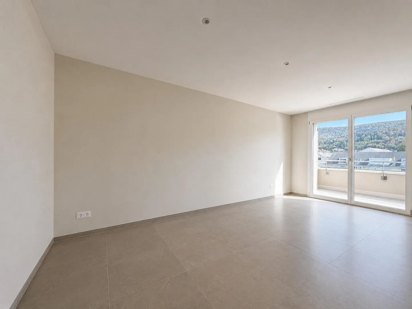 Modern mit Lift und grosser Terrasse mit Aussicht - Photo 5 sur 6