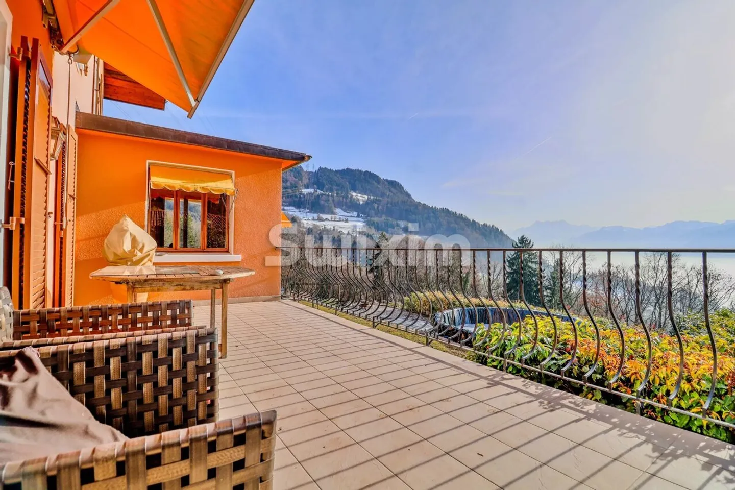 Exclusive ! Villa in the heart of nature with lake view! - Photo 1 of 9