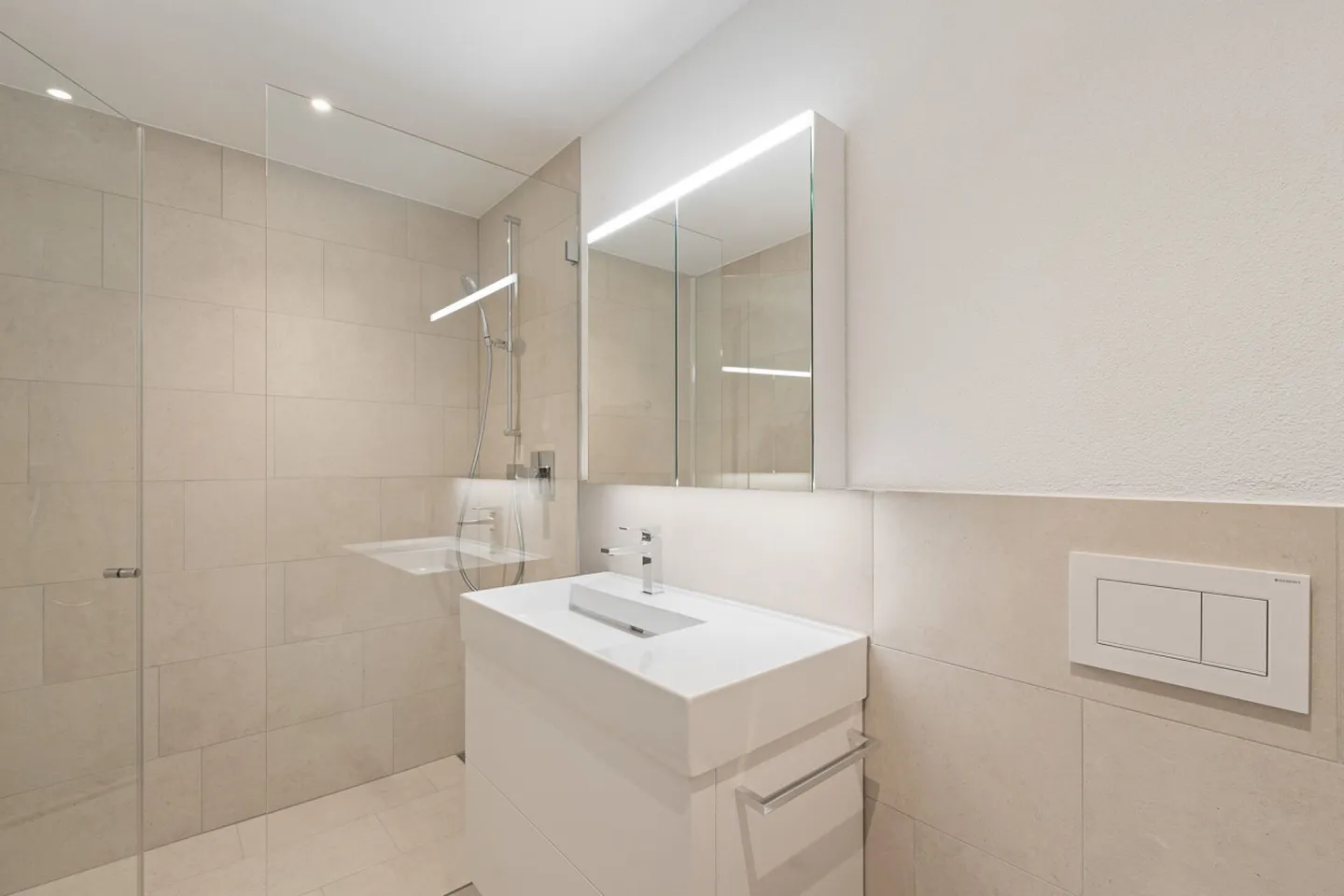 Appartement exclusif de 3,5 pièces au cœur de Küsnacht - Photo 3 sur 9